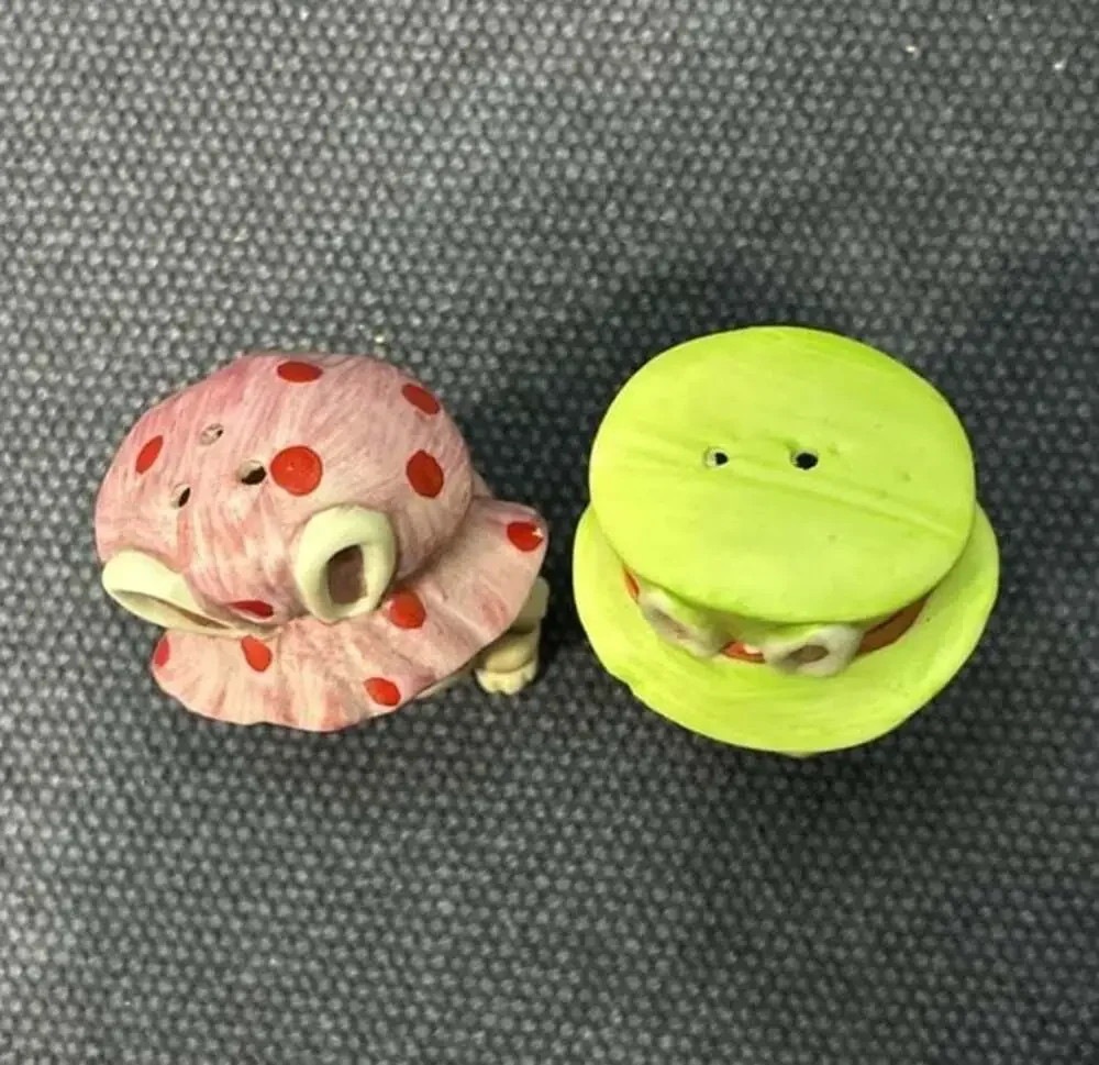 Vintage Anthropomorphic Bunny Easter Salt and Pepper Shakers